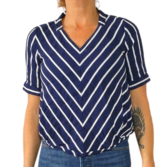 Le Lis Striped Blue White Short Sleeve Cotton Small Blouse - Picture 1 of 4